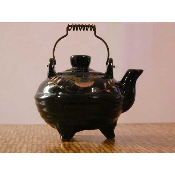 Vintage Tilso Redware Salt Shaker Made in Japan - Picture 1 of 8